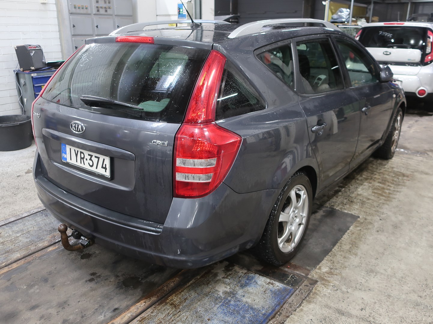 Очечник kia ceed 2008