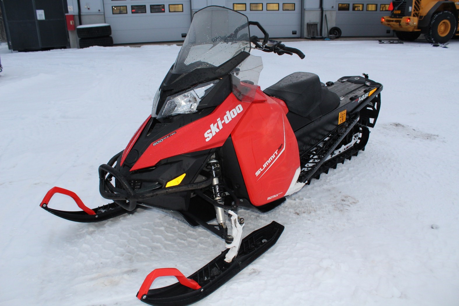 kuvia-kohteesta-2016-ski-doo-summit-600-e-tec-146-huutokauppa